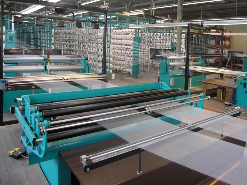 machines for customized knitted tubular netting 